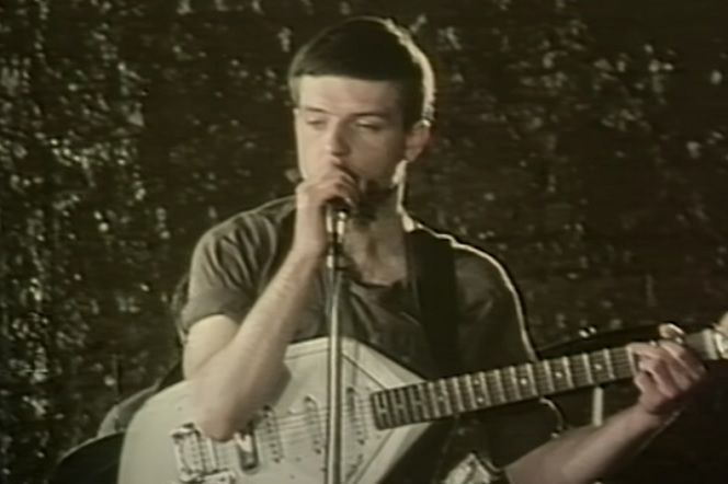 Ian Curtis - historia tragicznej śmierci ikony post punka | Mroczna strona rocka