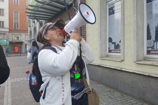 Gdańszczanie solidaryzują się z osobami niepełnosprawnymi oraz ich rodzinami protestującymi w Sejmie. Od wtorku przed biurem PiS na Targu Drzewnym odbywają się demonstracje.