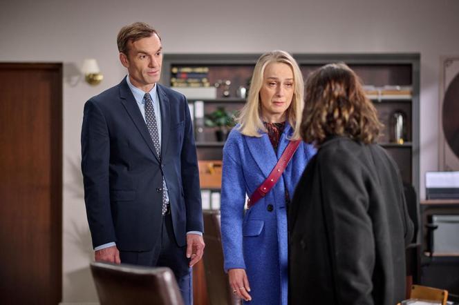 Na Wspólnej odc. 3793: Mariusz Czerski (Mariusz Zaniewski), Amelia (Klementyna Karnkowska), Lidia (Małgorzata Lipmann)