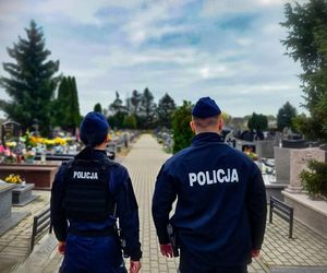 Będzie więcej patroli policji na drogach i w okolicach cmentarzy. Policja rozpoczyna akcję Wszystkich Świętych 2025
