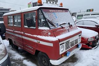 ZDMK sprzedaje porzucone samochody. Żuk, Cadillac i sportowe BMW