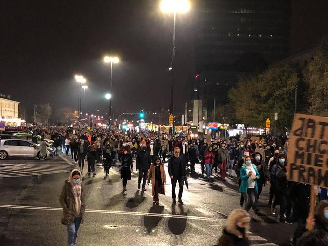 #PiekłoKobiet: Nasi czytelnicy protestują w Warszawie