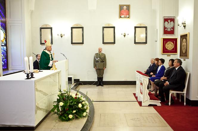 Odsłonięcie tablicy w kaplicy Pałacu Prezydenckiego 