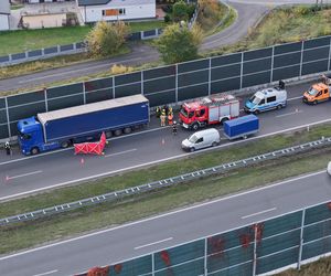 Śmiertelne potrącenie na A2. Nie żyje 71-letni kierowca ciężarówki