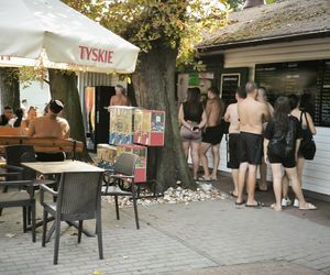 Długi sierpniowy weekend na plaży w Osiecznej