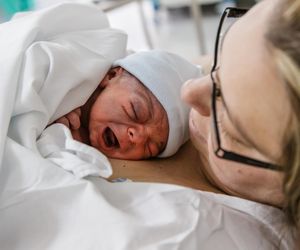 Kangurowanie wcześniaka. Dlaczego regularność jest ważniejsza niż długość sesji?