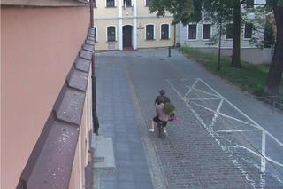 Bydgoszczanie szli jak po swoje, nie przepuścili nawet drzewku. Na koniec łup wrzucili do rzeki