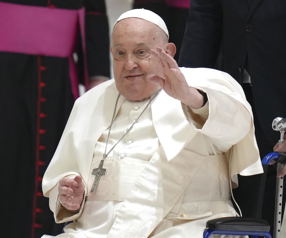 Stan zdrowia papieża zaniepokoił wiernych. Franciszek trafił do szpitala