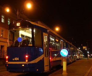 Krakowskie MPK i policja kontrolują nocne tramwaje. Sypią się mandaty i pouczenia