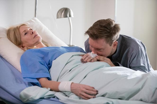 Na Wspólnej odc. 2912. Igor (Jakub Wesołowski), Ewa (Ewa Gawryluk)	