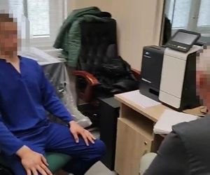 16-latek skatował ochroniarza za butelkę alkoholu! Szokujące nagranie