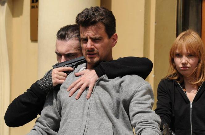 Komisarz Alex 4 sezon odcinek 40 (odc. 1). Michał Orlicz (Antoni Pawlicki), Roma Gąsiorowska