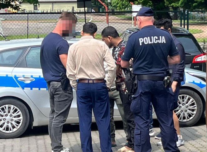 Kujawsko-pomorscy policjanci na tropie poszukiwanych listami gończymi. Skończy się deportacją i więzieniem 