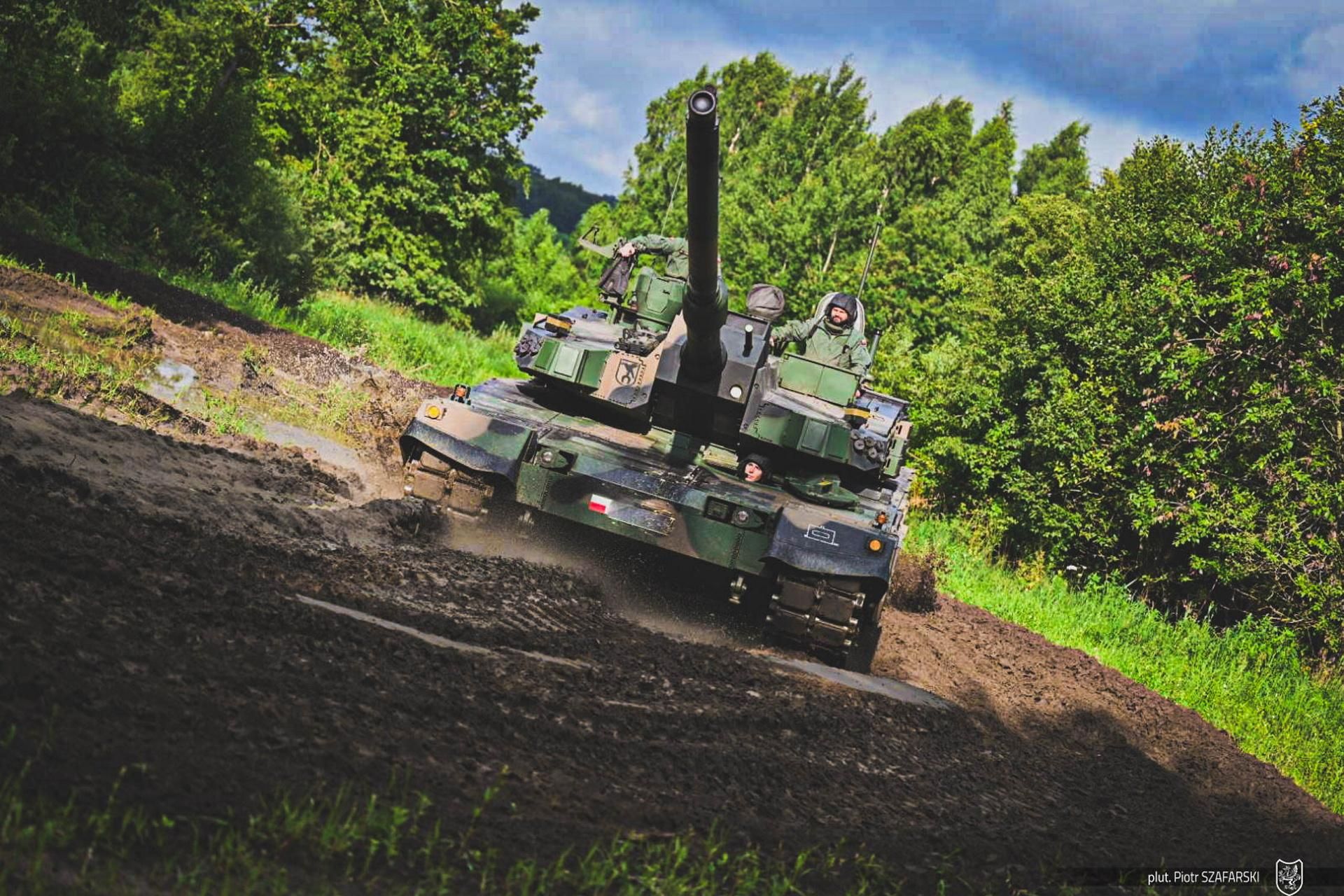 Czołgi K2 w 16 Dywizji Zmechanizowanej