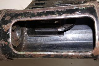 Broń maszynowa znaleziona w opuszczonym domu. Niemcy używali jej w czasie wojny