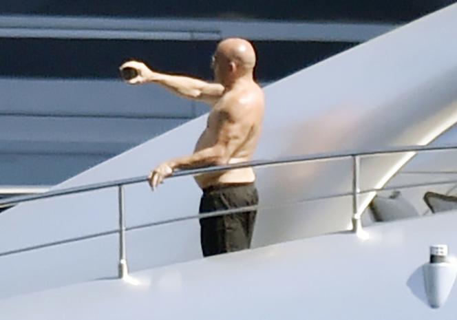 Vin Diesel i jego brzuch na jachcie