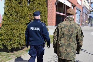 Patrol policji i WOT w Elblągu 2