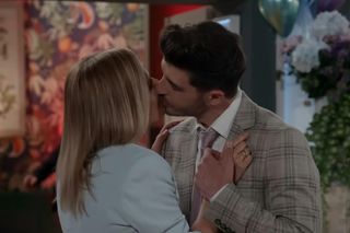 Pierwsza miłość odc. 4093. Marysia (Aneta Zając), Kacper (Damian Kulec)