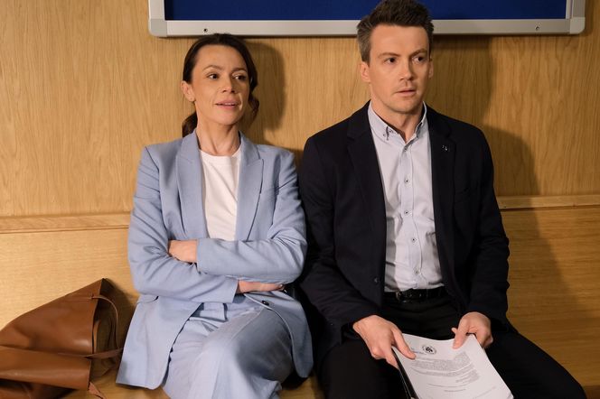 	M jak miłość odc. 1874 po wakacjach. Martyna (Magdalena Turczeniewicz), Jakub Karski (Krzysztof Kwiatkowski)