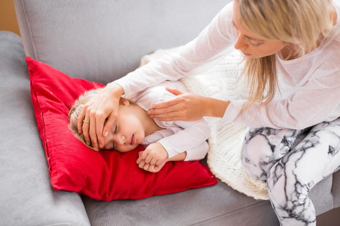 Drgawki gorączkowe: przyczyny, rodzaje, leczenie, powikłania u dzieci i dorosłych