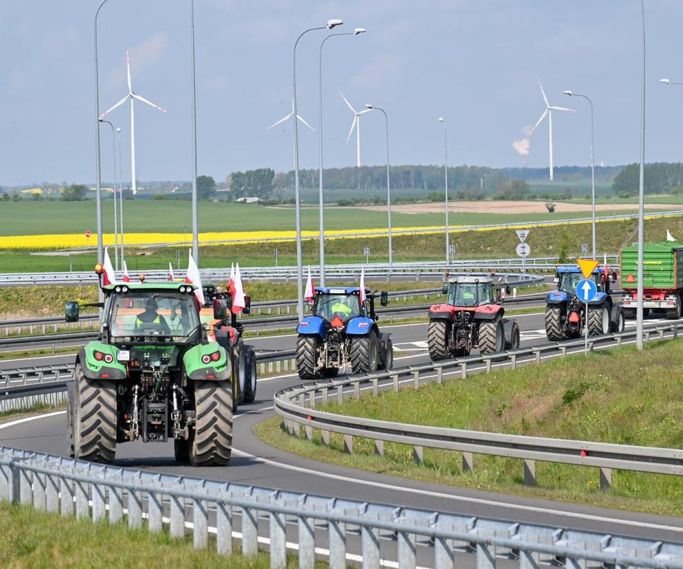 Na S3 w Pyrzycach rozpoczął się protest rolników. Zobaczcie zdjęcia ciągników! 