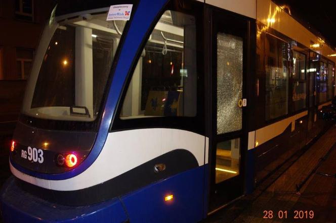 Ostrzelany tramwaj w Krakowie