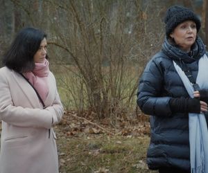 M jak miłość, odcinek 1868. Kinga (Katarzyna Cichopek), Marysia (Małgorzata Pieńkowska)