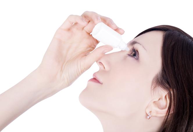 Suche oczy i nos zimą. Jak przeciwdziałać wysuszeniu śluzówki oczu i nosa?