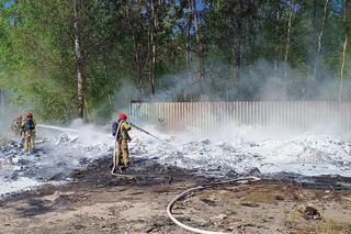 Ogromny pożar w Świętochłowicach! Czarny dym nad miastem. Płoną toksyczne śmieci!