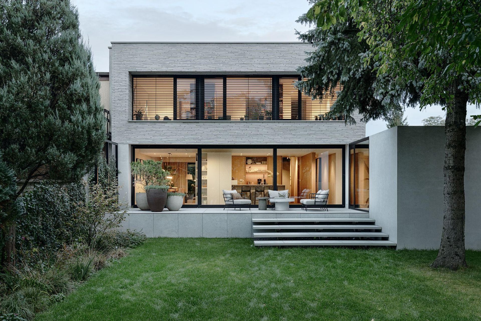 Dom A PL. Architekci. Przebudowa domu kostki z lat 70.