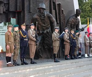 81. rocznica Powstania Warszawskiego. Uroczystość na pl. Krasińskich (31.07.2025)