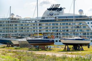Statek wycieczkowy World