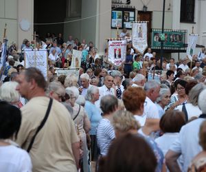 76. rocznica Cudu Lubelskiego. Procesja różańcowa w centrum Lublina