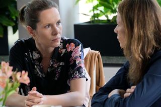 M jak miłość odc. 1824. Martyna (Magdalena Turczeniewicz), przyjaciółka Agata  (Lidia Pronobis)