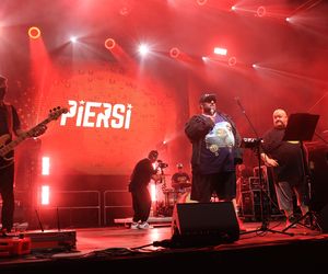 Pierwszy dzień Dni Bytomia 2025 przyciągnął tłumy. Na scenie wystąpił m.in. zespół Piersi