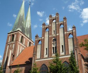 To jeden z najpiękniejszych kościołów w Olsztynie. Wybudowano go dla armii Cesarstwa Niemieckiego