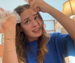 Wiktoria Gąsiewska tonuje włosy