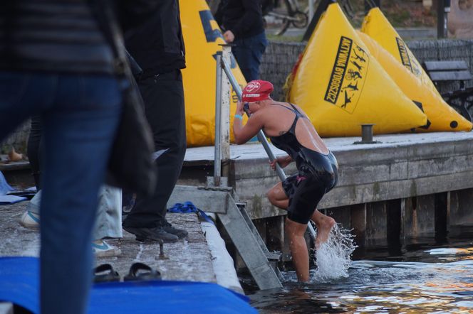 Wskoczyli do lodowatej Brdy! Za nami zawody FOCUS Ice Swimming Bydgoszcz Festival 2024