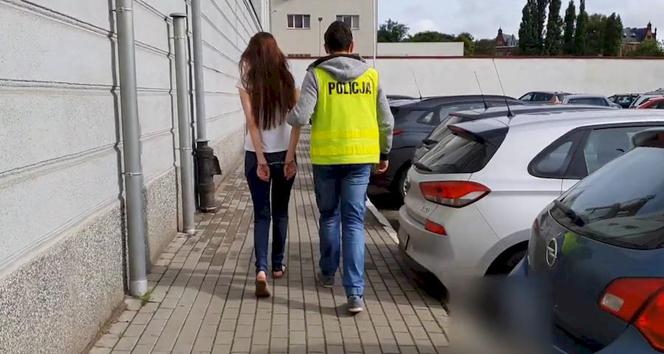 Gdańsk: Podpaliła drzwi do galerii handlowej. 32-latce z Ukrainy grozi 10 lat więzienia