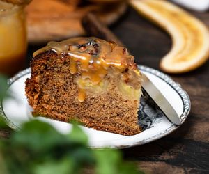 Prosty bananowiec bez cukru. Pokochasz ten sposób na wykorzystanie przejrzałych bananów