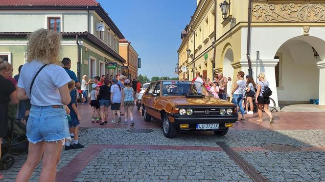 2. Zlot Pojazdów Zabytkowych przy Roztoczańskim Muzeum PRL w Zamościu