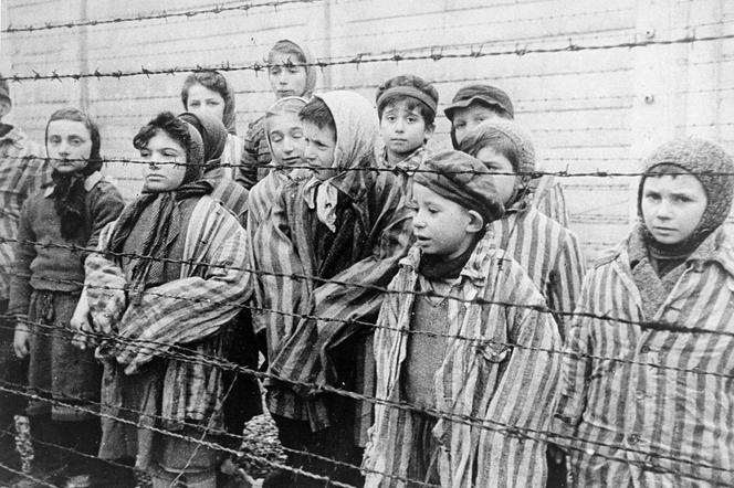 75 lat temu wyzwolono Auschwitz. Kielce pamiętają o ofiarach holokaustu!