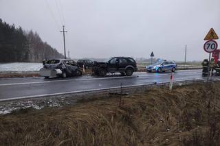 Śmiertelny wypadek pod Opocznem. 21-latek wyciągnięty przez świadków z płonącego auta