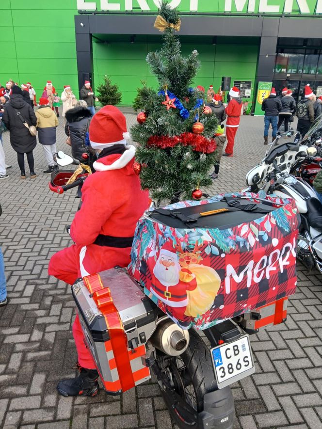 Mikołaje na motocyklach z warkotem przejechali przez miasto. Pognali do chorych dzieci!