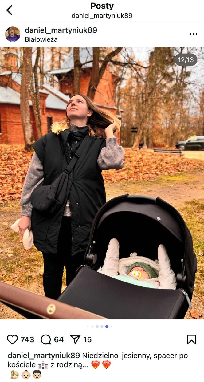 Co za przemiana! Daniel Martyniuk z żoną i dzieckiem na spacerze