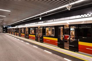 Metro w Warszawie z utrudnieniami. Linia podzielona na dwie części