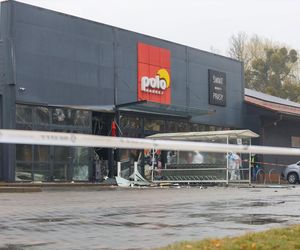 Huk, chaos i... pusta kasa! Złodzieje wysadzili bankomat i uciekli bez łupu!