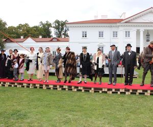 Impreza „Magia lat 20-tych” w Korczewie 2025 już za nami. Zobacz zdjęcia z wydarzenia!