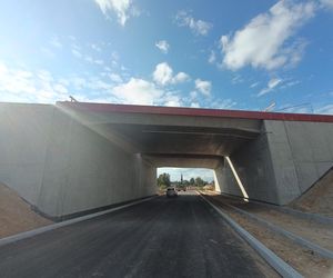 Niedaleko Białegostoku nowa droga pnie się w górę! To kolejny odcinek S19 na Podlasiu