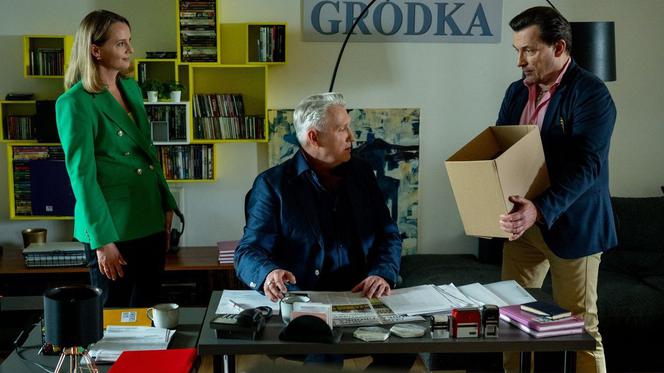M jak miłość, odc. 1611: Bosacki (Dariusz Kordek), Anna (Diana Kadłubowska), Iwański (Robert Czechowski)	